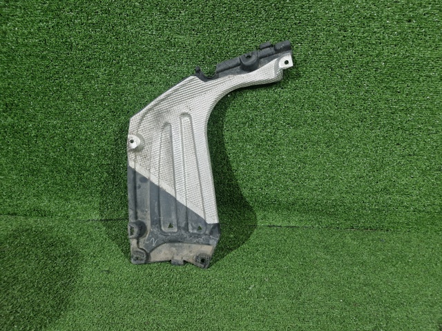 51757476002 BMW Защита днища задняя правая