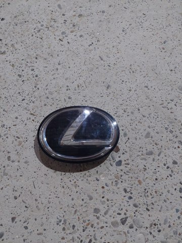 Фирменный значек решетки радиатора 5314148110 TOYOTA