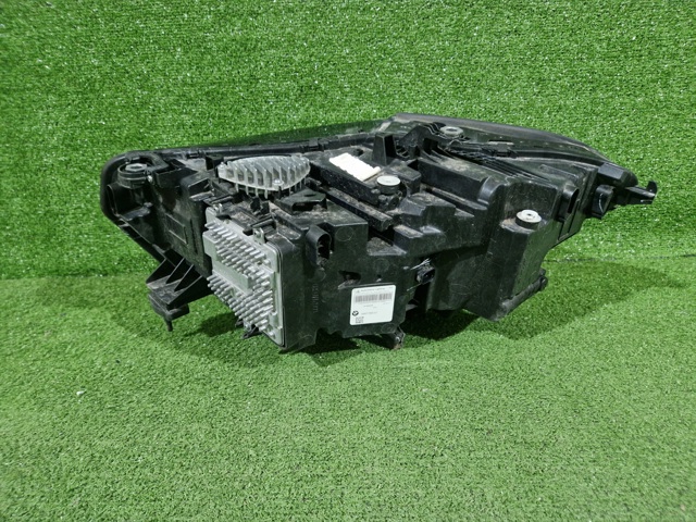 BMW 63117933338 Правая фара в наличии Днепр