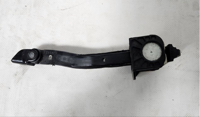 7335907 BMW Ограничитель открывания двери передний купить в Черкассы