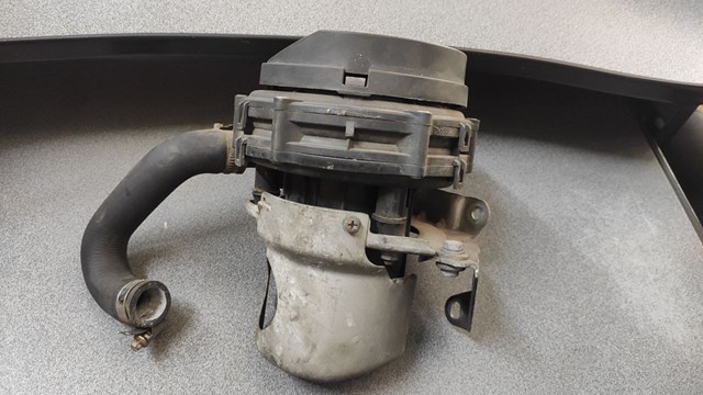 Компрессор 11727553056 BMW