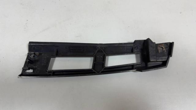 51127226939 BMW Кронштейн бампера заднего центральный купить в Житомир