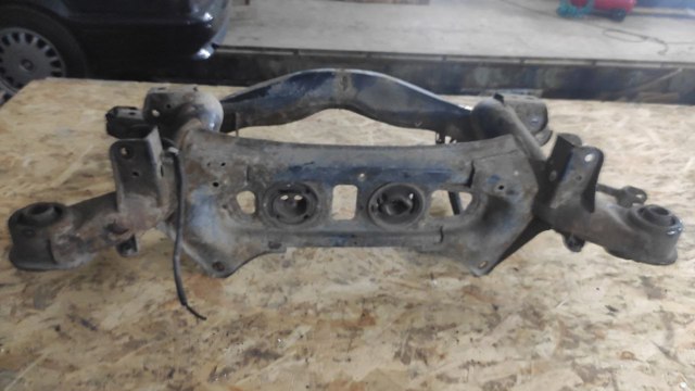 Подрамник задний 5120630080 TOYOTA