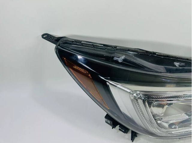 84001XC00A SUBARU Фара правая купить в Украина