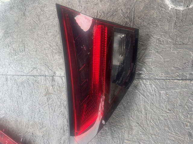 Фонарь задний правый, внутренний 265506RR1A NISSAN