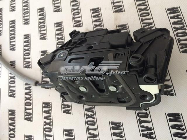 Замок задней правой двери  5N0839016J VAG