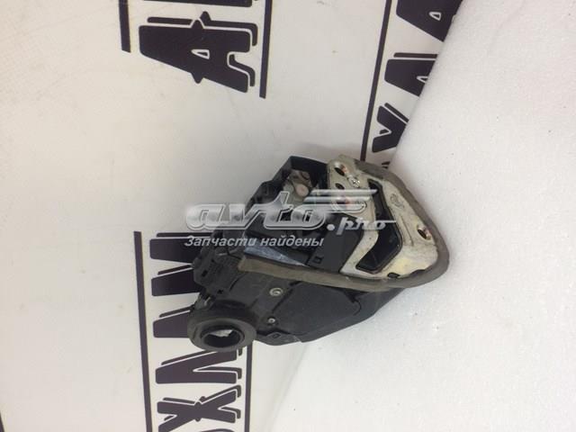 Замок задней двери, левой 6906012410 TOYOTA