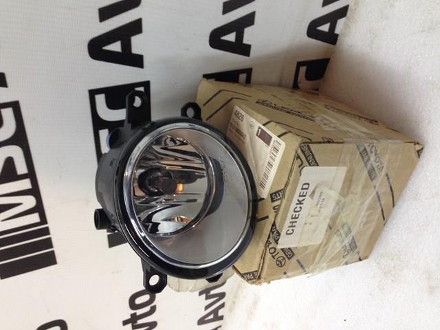 Противотуманка правая 812100D042 TOYOTA