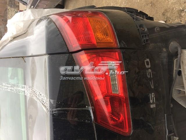 Фонарь задний правый, внутренний 8158153070 TOYOTA