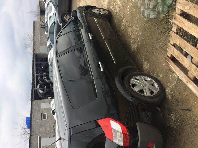 Дверь задняя правая 821005158R Renault (RVI)