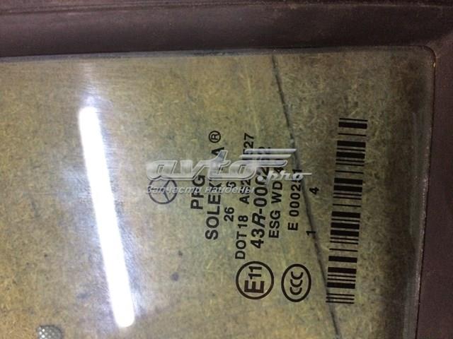 Стекло-форточка двери, задней, правой A2117300255 MERCEDES