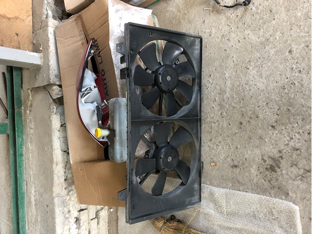 Вентилятор (крыльчатка) радиатора охлаждения правый GY0115140