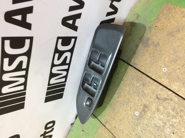 Кнопки переднего левого стеклоподъёмника MR587878 MITSUBISHI