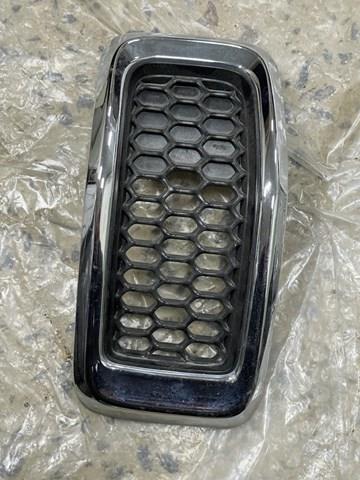 68303626AC CHRYSLER Решетка радиатора купить в Ирпень