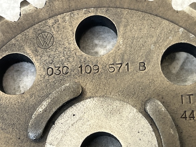 Шестерня фазорегулятора 03C109571B VAG