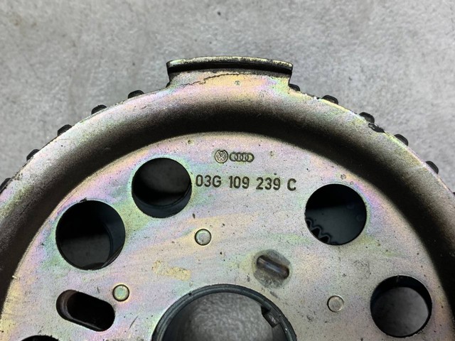 Фланец шестерни распредвала 03G109239C VAG