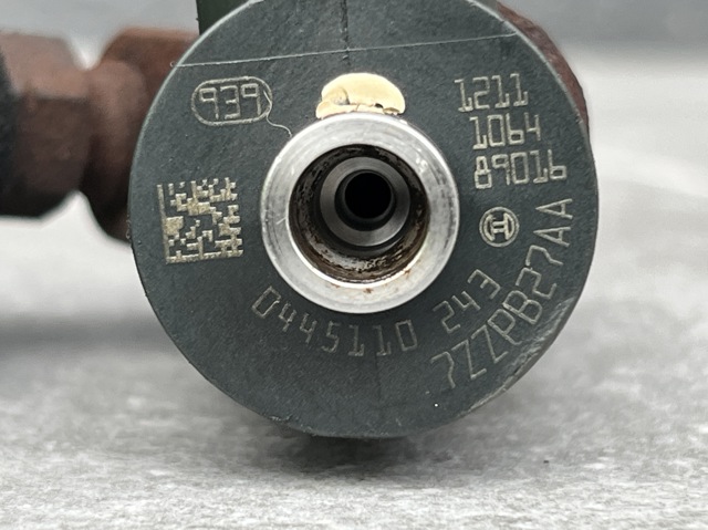 BOSCH 0445110243 Форсунка впрыска топлива в наличии Харьков