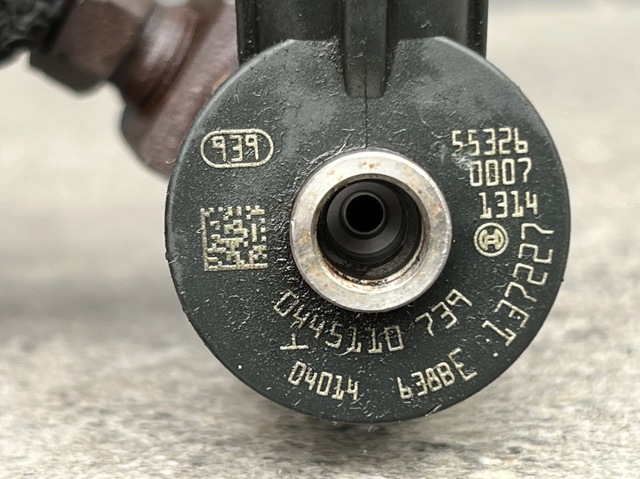 Клапанная форсунка 0445110739 BOSCH