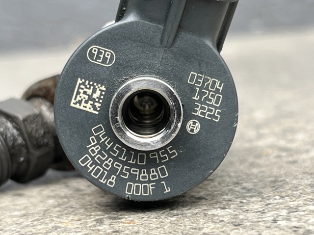 Клапанная форсунка 0445110954 BOSCH