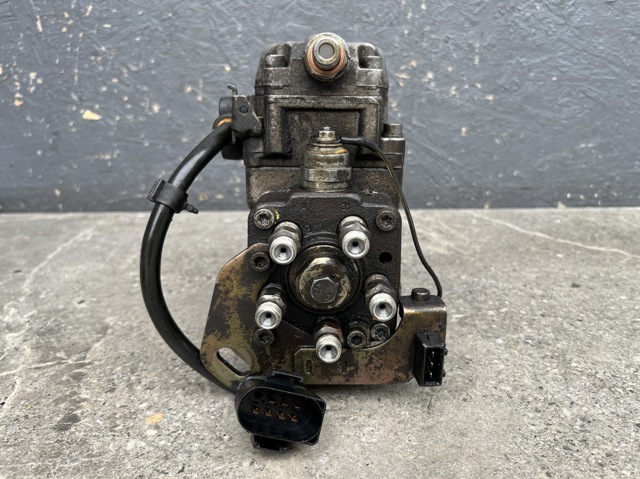 Насос топливный высокого давления 0460415990 VAG