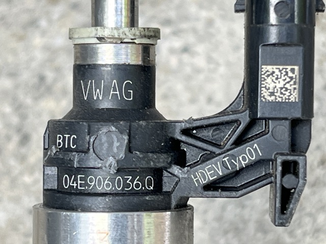 Форсунка инжектора 04E906036Q VAG