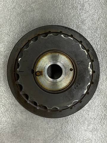 1302495F0C Nissan/Infiniti Звездочка-шестерня распредвала