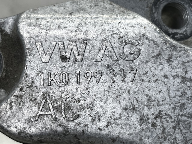 Подушка двигателя 1K0199117AC VAG
