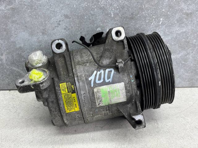 Насос кондиционера 30761390 VOLVO
