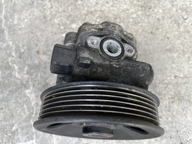 HYUNDAI 571003K200 Насос ГУР в наличии Чернигов