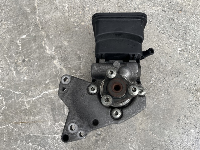 Помпа ГУР 7693974101 BMW