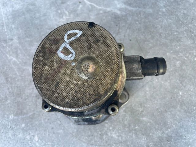 Вакуумный насос 8200113585 RENAULT
