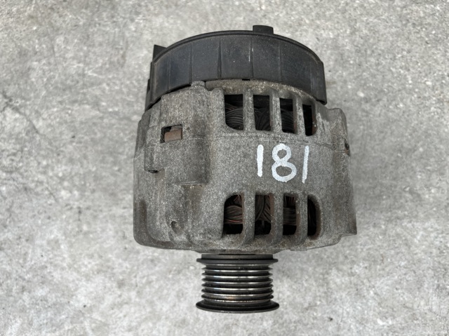 Генератор автомобиля 8200410674 RENAULT