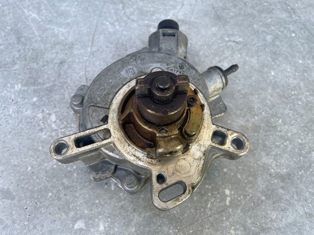 Насос вакуумный BM5G2A451FB FORD