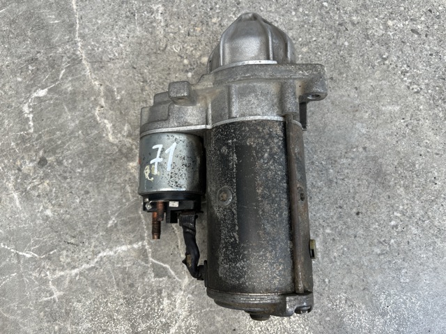 Стартер двигателя D7R43 VALEO