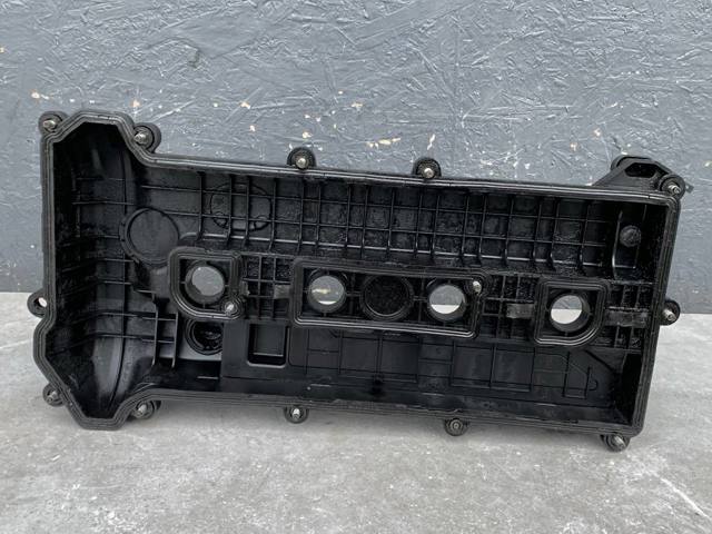 Крышка клапанов LF2210210C MAZDA