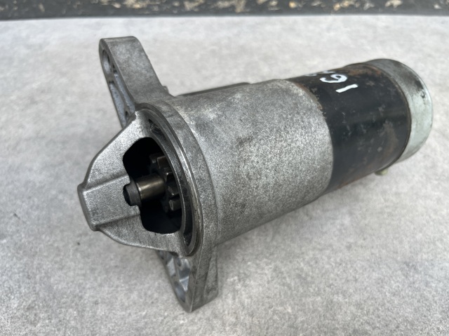 Стартер M001T81582 MAZDA