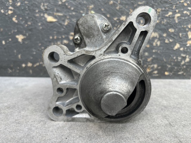 MAZDA M001T81582 Стартер в наличии Полтава
