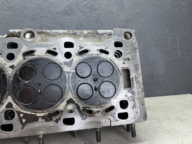 Головка двигателя R9128018 OPEL