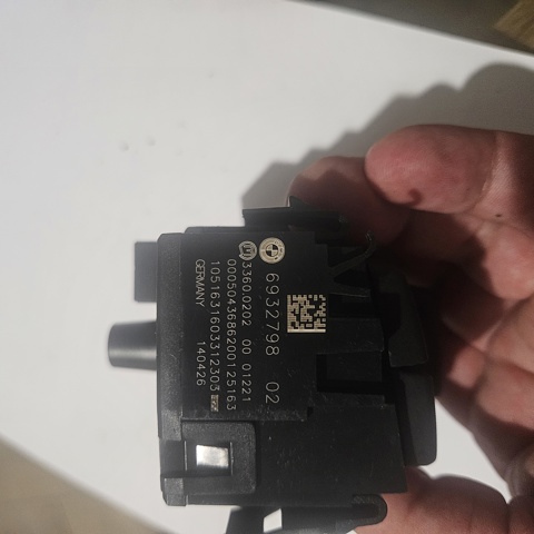6932798 BMW купить в Ирпень