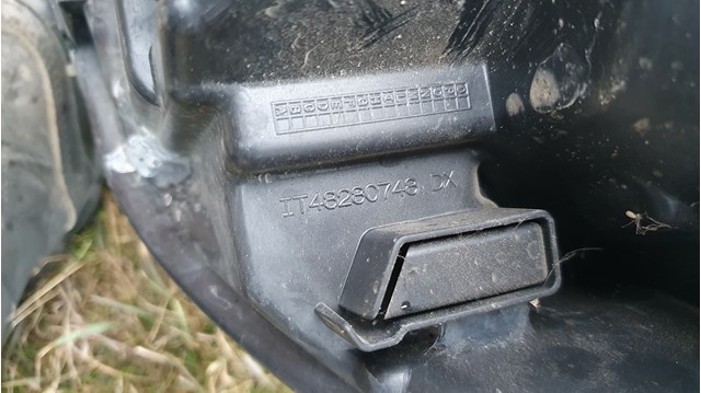 PEUGEOT 9808623780 Правая фара в наличии Киев