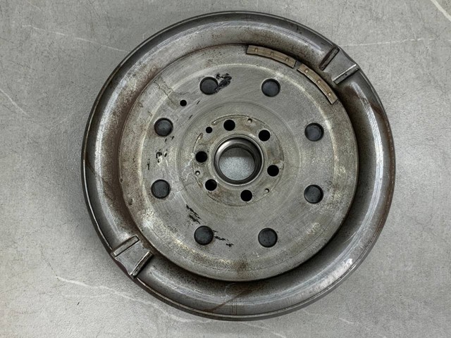 038105266B VAG Маховик купить в Хмельницкий