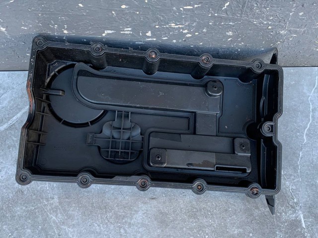 VAG 03G103469 Крышка клапанная в наличии Одесса