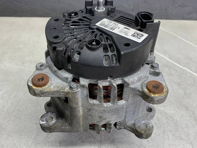 VAG 04C903023K Генератор в наличии Каменское