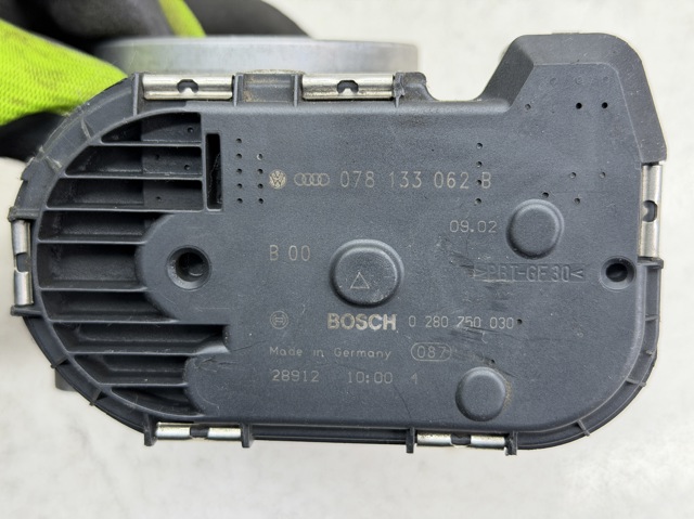 Заслонка воздушная Ауди А6 C6