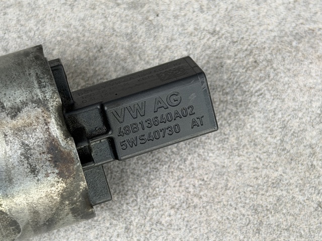 48B13640A02 VAG Регулятор давления топлива купить в Николаев