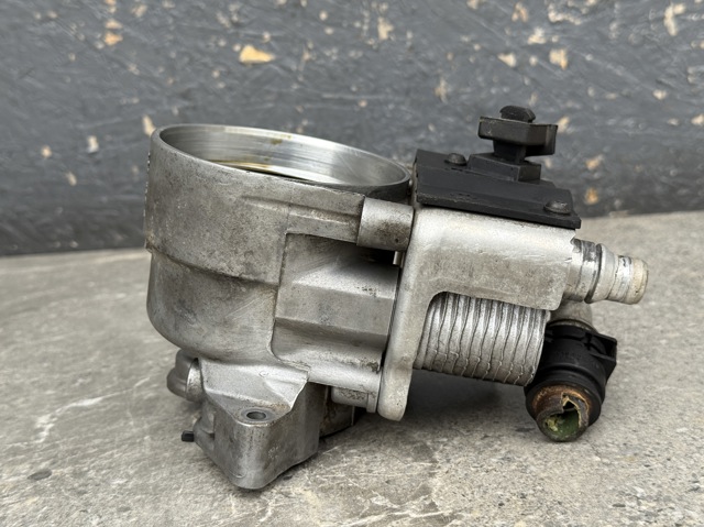 Корпус масляного фильтра 7505203 BMW