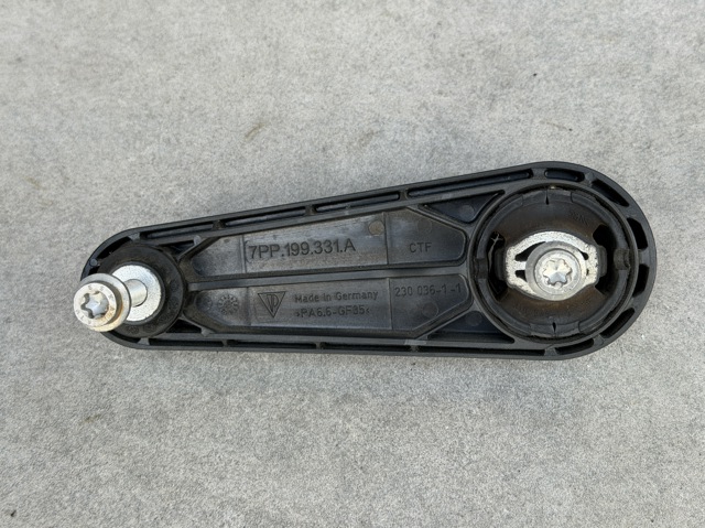 Подушка двигателя правая верхняя 7PP199331A PORSCHE