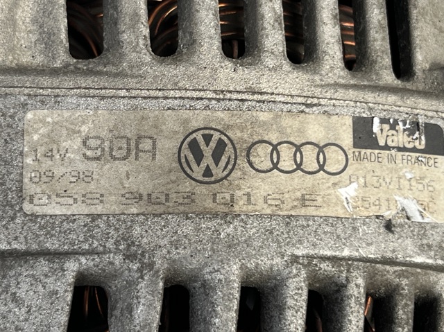 VAG 8EL011711571 Генератор в наличии Ирпень