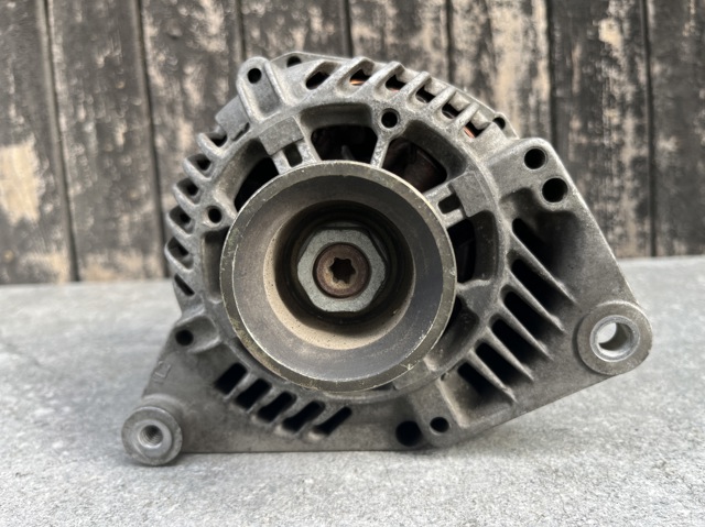 VAG 8EL011711571 Генератор в наличии Киев
