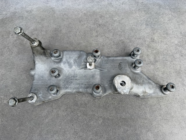 94610202530 PORSCHE Кронштейн подушки (опоры) двигателя левой купить в Киев